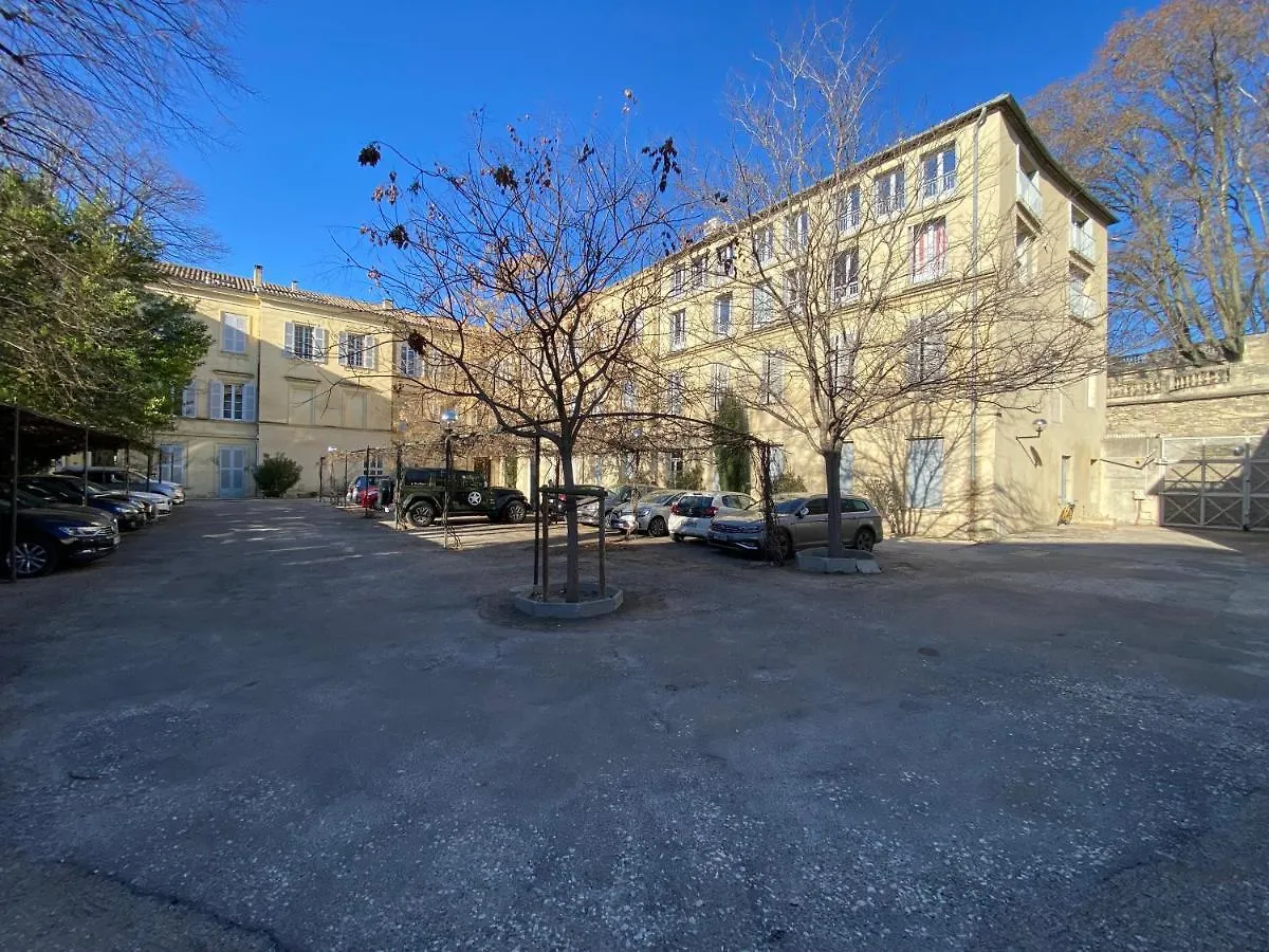 Appartement Atypique Sous Les Toits D'Avignon Au Coeur De L'Intra-Muros Avec Parking